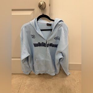 White Fox M/L Blue Logo Zip Up Hoodie. 💙⚡️